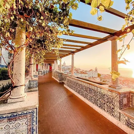 Alfama Historical Stylish 1 Br Апартаменты