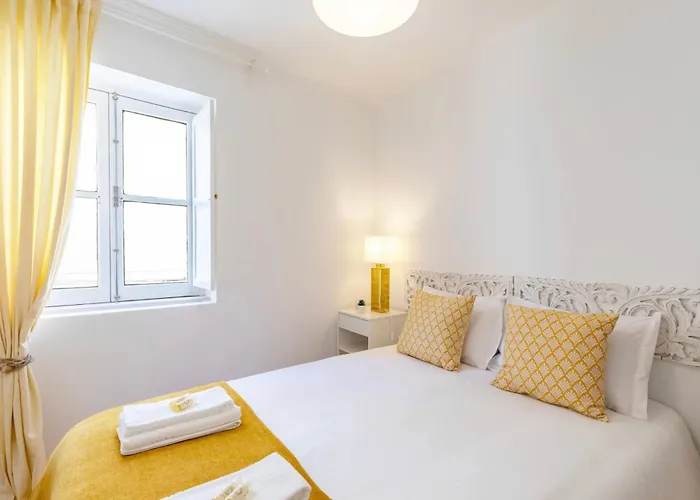 Alfama Historical Stylish 1 Br