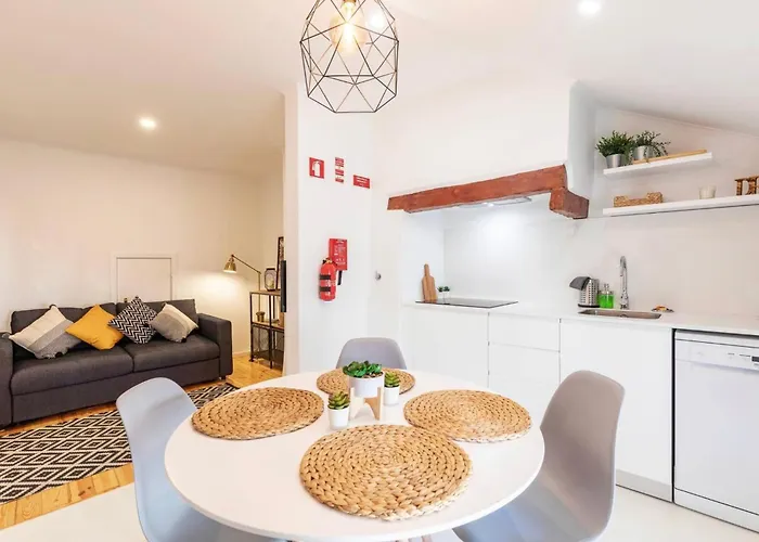 Apartament Alfama Historical Stylish 1 Br *
