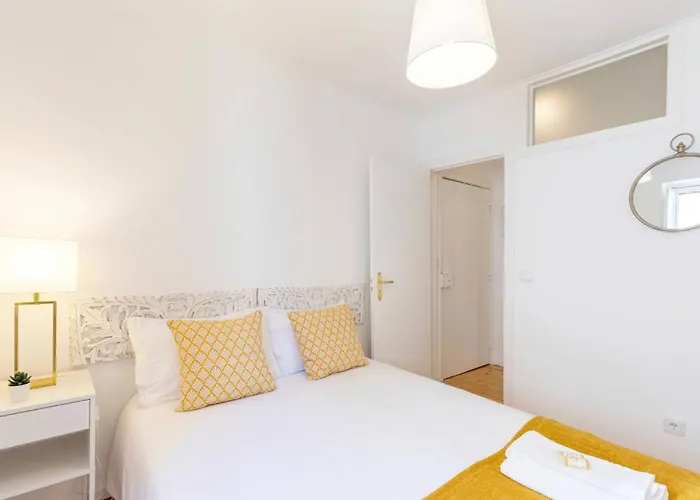Alfama Historical Stylish 1 Br Apartamento *
